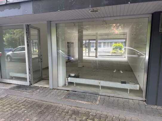 Großzügige lichtdurchflutete Ladenfläche in Leverkusen