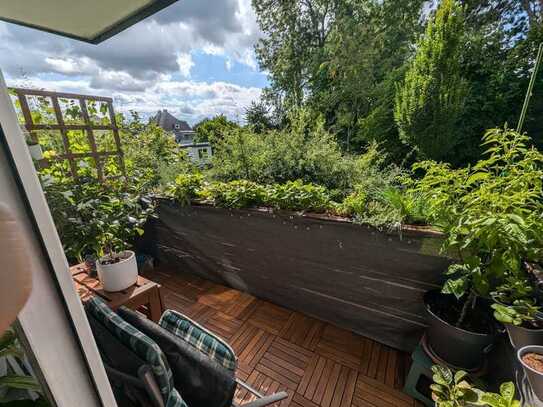 Ansprechende 3-Zimmer-Hochparterre-Wohnung mit Balkon in Kassel