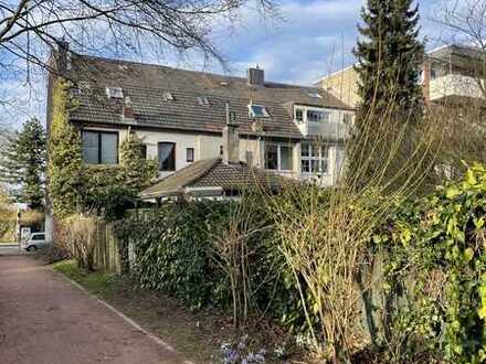 WUNDERSCHÖNES STADTHAUS IM DORNRÖSCHENSCHLAF !
