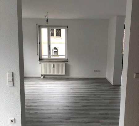 Großzügige 2,5 Zimmer-Wohnung im Zentrum Ehningens mit Einbauküche