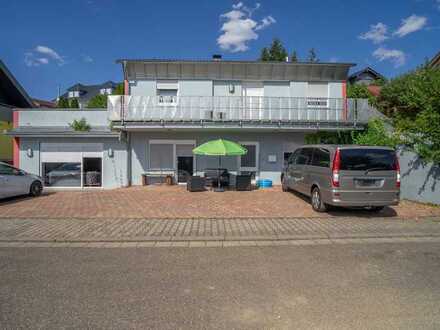 Zweifamilienhaus mit ansprechender Rendite in toller und beliebter Lage!