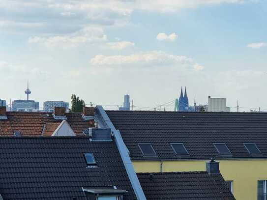 Stilvolle, gepflegte 2-Raum-Maisonette-Wohnung in Köln Poll
