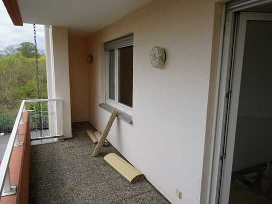 Exklusive, sanierte 4-Zimmer-Wohnung mit gehobener Innenausstattung mit Balkon in Bonn-Beuel
