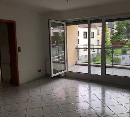 Schöne 2-Zimmer-Wohnung mit Balkon und Einbauküche in Bochum