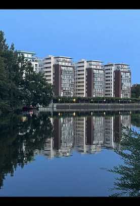 PRIVATVERKAUF TOPLAGE - Freie frisch sanierte 2-Zi-Luxus-Eigentumswohnung in sehr ruhiger Wasserlage