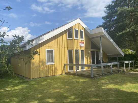 wunderschön gelegenes modernisiertes FH in ruhiger Lage zum Müritz Nationalpark. Alleinstehend!