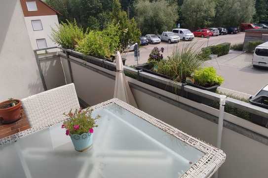 großzügige Wohnung mit 3 Zimmern, Küche, Bad, Balkon in Freising