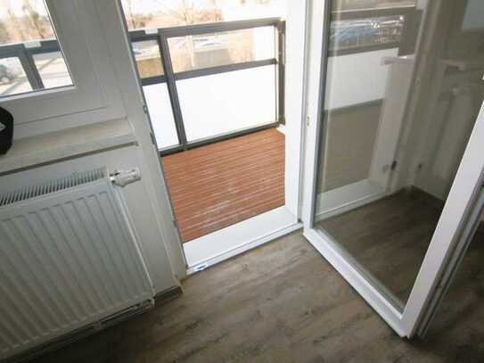 Barrierearme 1-Raumwohnung mit Balkon und Esszimmer im Erstbezug.