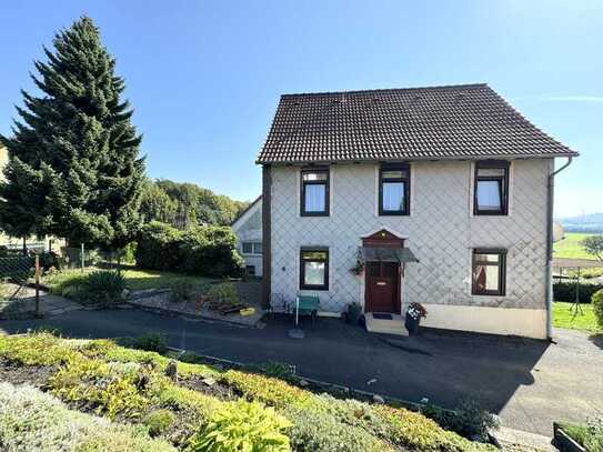 Schnuckeliges Einfamilienhaus mit Potential, großem Garten & Weitblick auf die schöne Umgebung