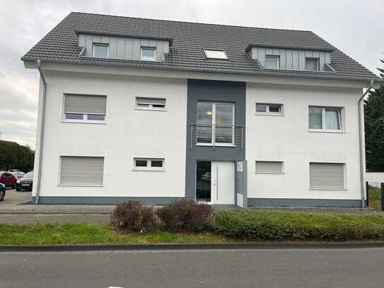 moderne Wohnung, hochwertig ausgestattet, mit Balkon