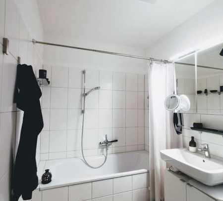 Attraktive und gepflegte 1,5-Zimmer-DG-Wohnung mit Balkon und Einbauküche in Zörbig