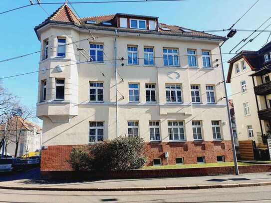 saniert I Balkon I modernes Bad mit Dusche I neue Einbauküche