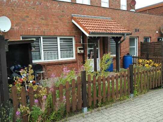 NÄHE ECKERNFÖRDE, SCHÖN GELEGENE 2 ZIMMER KOMFORTWOHNUNG MIT SEPARATEM EINGANG UND GROßER TERRASSE