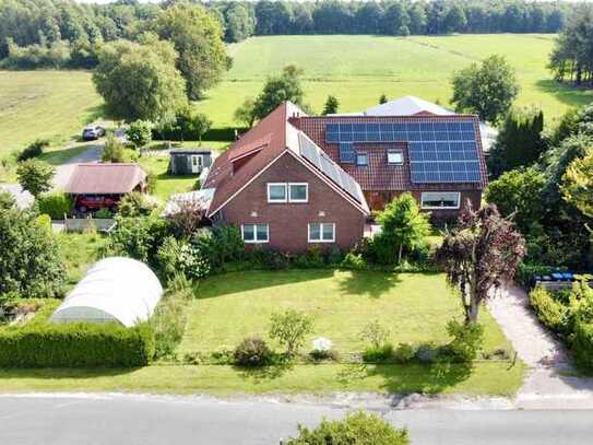 Großzügiges Einfamilienhaus mit ELW und idyllischer Feldrandlage in Wiesmoor