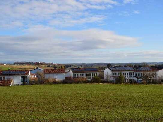 4-5-Zi.Komf.-DHH mit Einbaukü., WiGa., Süd-/Westterr.+Blick auf Wiesen u. Felder in Rgbg SüdKlinikum