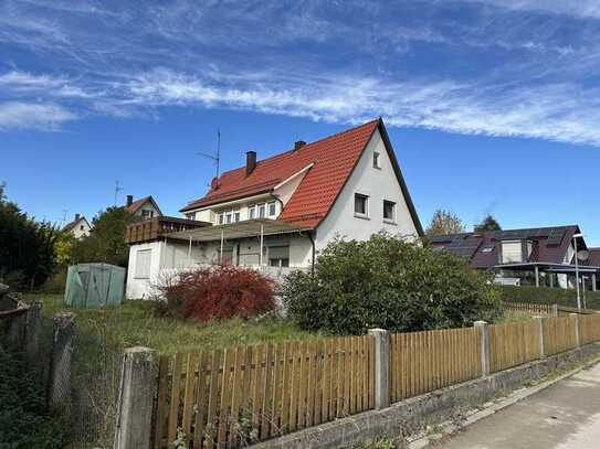 EIN-/ZWEIFAMILIENWOHNHAUS MIT GARAGE