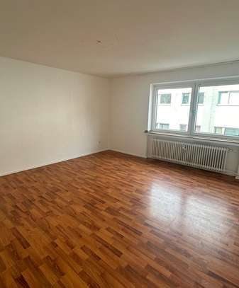 Schöne 3,5 Zimmer Wohnung !