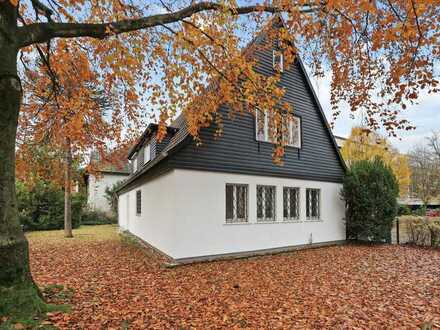 In Plittersdorf – Altbestand auf schönem Grundstück mit Potential / Existing building on a beautiful