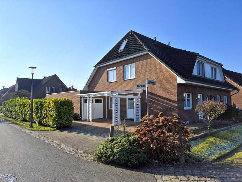 Moderne Doppelhaushälfte mit Garage und Carport in Bremen-Horn; ohne Maklergebühr