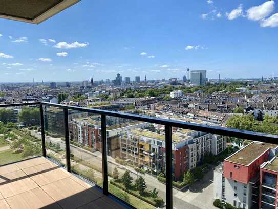 Bestlage mit beeindruckendem Weitblick über den Dächern von Düsseldorf mit umlaufenden S/W Balkon