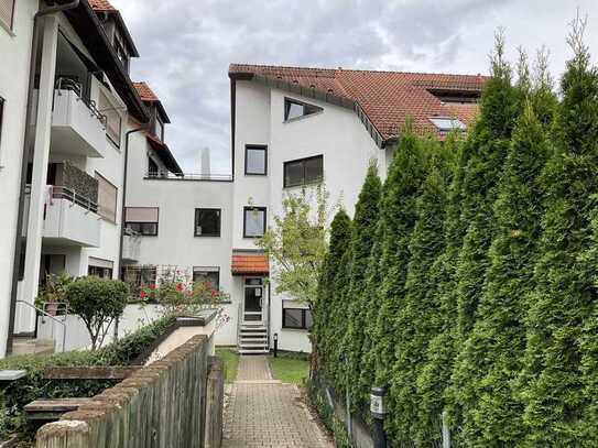 Kapaitalanlage oder Selbstnutzung: 2-Zimmer-Wohnung mit Balkon und Einbauküche in zentraler Lage