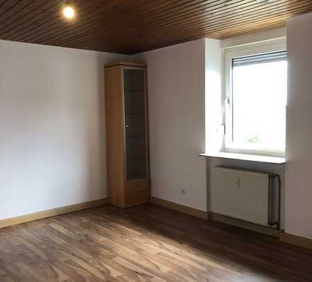 1-Zimmer-DG-Wohnung in Neustadt/Weinstraße