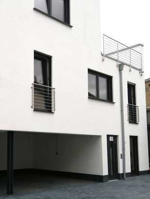 MODERNES STADTHAUS-GROSSE DACHTERRASSE -ohne Garten