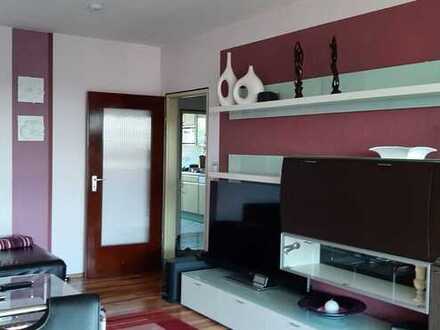 Gepflegte 4-Zimmer-Wohnung mit Balkon und EBK in Nürnberg