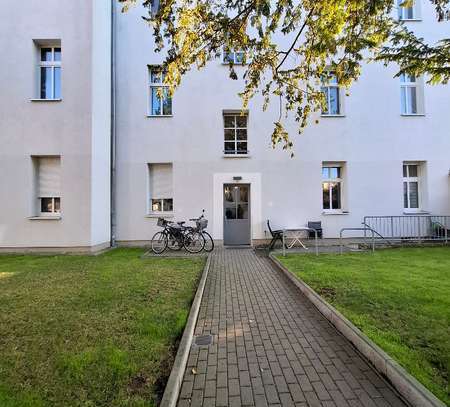 Altbauwohnung mit Terrasse