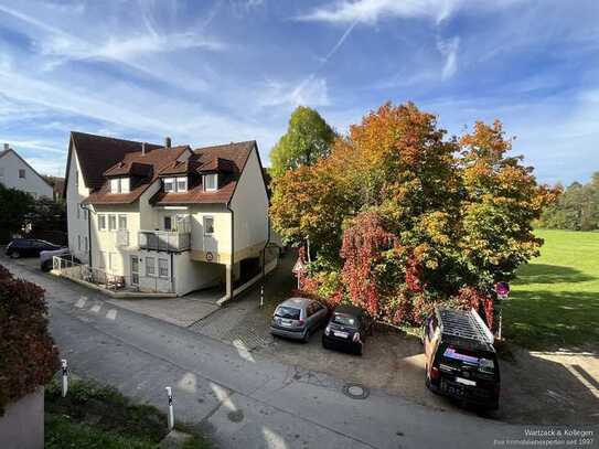 gut vermietete, lichtdurchflutete 2-Zimmer-Maisonette-Wohnung in ruhiger, grüner und zentraler Lage