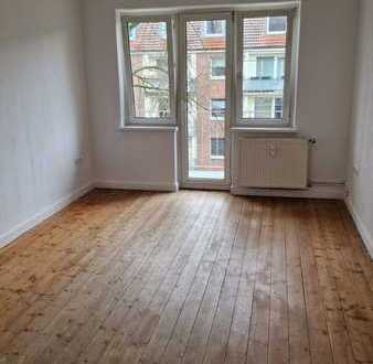 Horner Weg, Höhe Theodor-Weber-Reihe, nette 2 1/2 Zi.-Whg., 3. OG, Balkon, Vollbad, Wohnküche