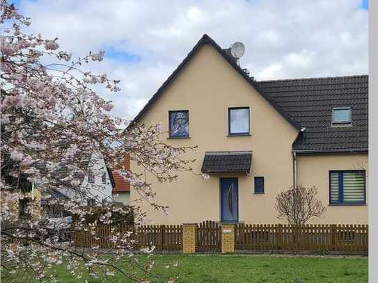 Doppelhaushälfte in fantastischer Lage in Berlin Friedrichsfelde (Lichtenberg)