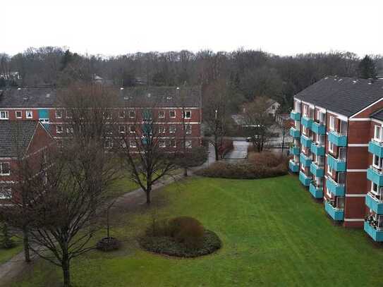 *Möbliert* Charmante 2 Zimmer Wohnung mit Balkon im 5. OG mit Fahrstuhl