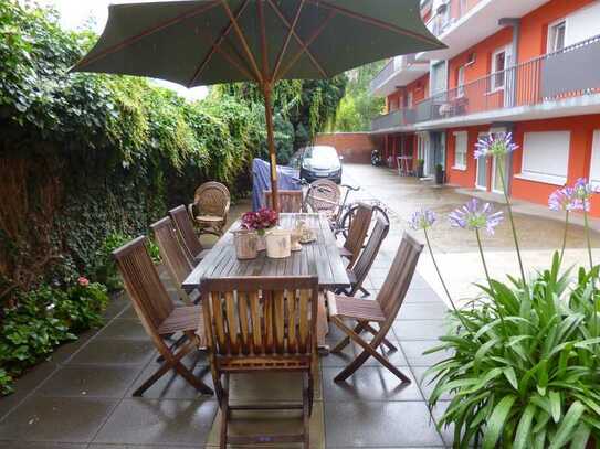 Sehr Schöne 2-Zimmer-Altbau-Wohnung mit Balkon in Offenbach am Main