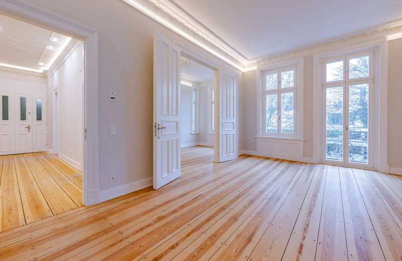 Gründerzeit trifft Moderne: Luxus-Maisonette mit 3 Balkonen in Rotherbaum