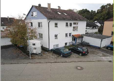 Schöne 4,5-Raum-Wohnung mit EBK und Balkon in Zwiefaltendorf-Riedl. mit Glasfaseranschluss