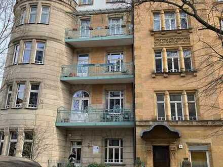 Wohnen & Arbeiten ... oder Studenten-WG ? Schöne Jugendstil-Etage mit 6 Zimmern und Balkon Nähe Burg