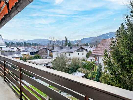 Wunderschöne 2-Zimmer-Wohnung mit Bergblick & großem Süd-West-Balkon in ruhiger Lage