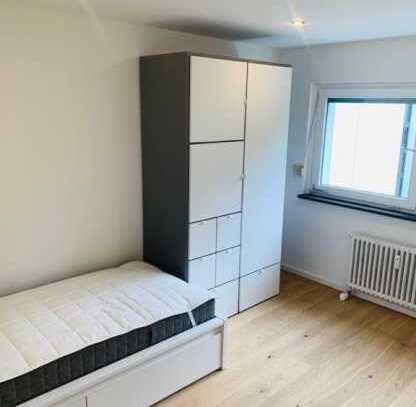 MÜNCHEN - 4er WG - schönes Zimmer in top Lage in WG verfügbar