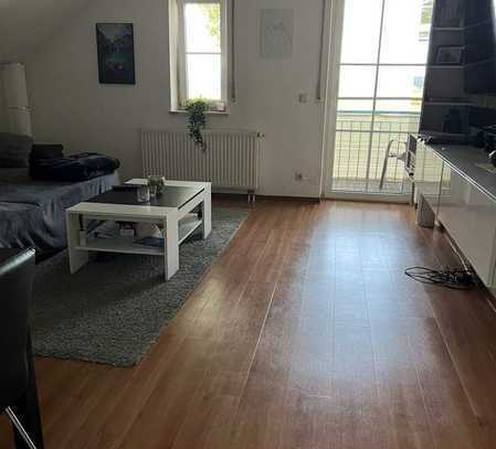 2-Zimmer-Dachgeschosswohnung mit Balkon in Langenmosen zu verkaufen!