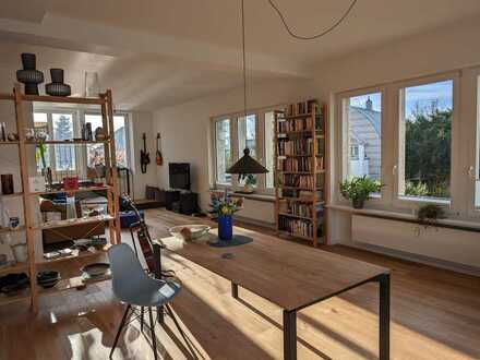 Exklusive 3-Raum-EG-Wohnung mit gehobener Innenausstattung mit Balkon und EBK in Frankfurt am Main
