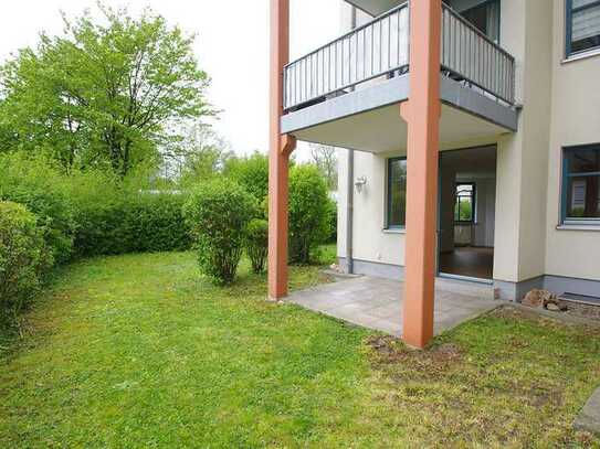 Renovierte helle 2-Zimmer-Wohnung mit Terrasse und Gartenabteil im südlichen Stadtgebiet