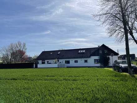 Schickes 2-Fam.-Haus für Naturliebhaber + Selbstversorger * ca. 240 m² Wfl. * GRD ca. 1.025 m² !!!