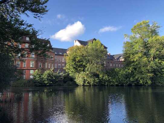 Blick auf den Schlossgarten: Villenbauplatz für Luxus-ETWs