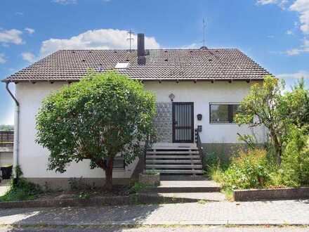 Zuhause gestalten in Saarbrücken: Dreifamilienhaus mit Renovierungsbedarf in Saarbrücken