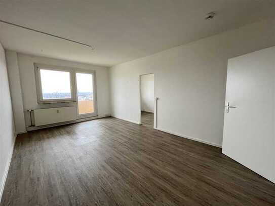 Traumhafte Aussicht vom Sonnenbalkon! Frisch saniert!