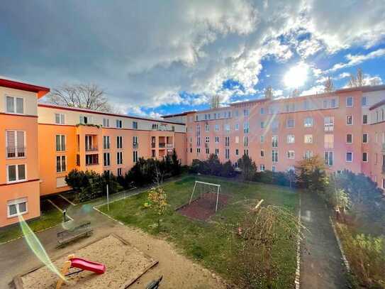 WBS mit besonderem Wohnbedarf - Renovierungsbedürftige 3-Zimmer Wohnung mit Balkon!