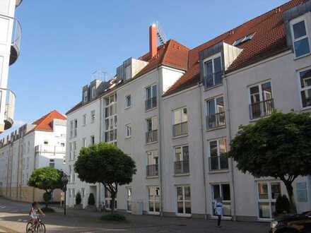 2-Zi-Whg mit Balkon + EBK im Betreutem Wohnen! SOFORT FREI!