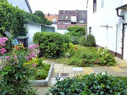 Renoviert # nur an Single mit Job # Privat-ET # Garten-/ Terrasse im EG # PS: im EG Lalo zu verm.