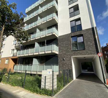 schöne 2 Zimmer Dachgeschoßwohnung mit gehobener Innenausstattung in Citynähe